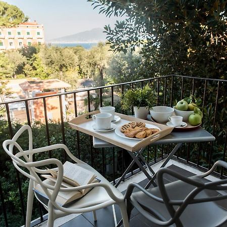 Agora Apartments Сорренто Экстерьер фото