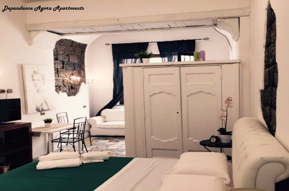 Agora Apartments Сорренто Экстерьер фото