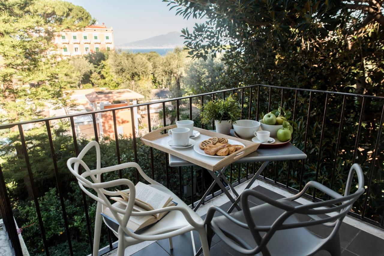 Agora Apartments Сорренто Экстерьер фото