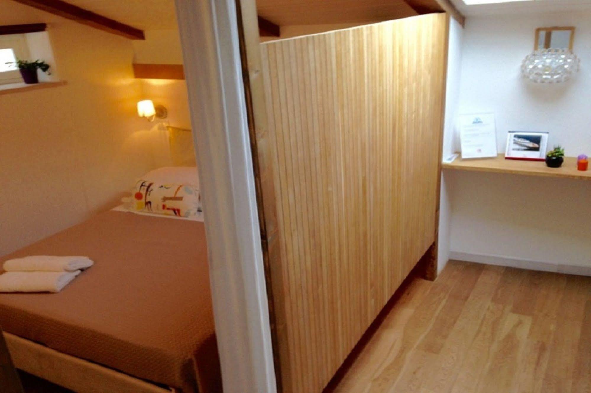Agora Apartments Сорренто Экстерьер фото